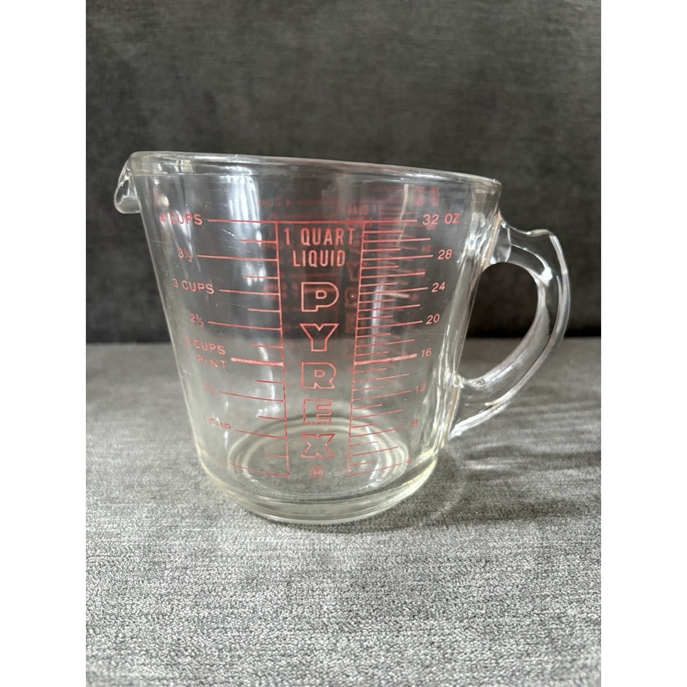 Vintage PYREX 516 Glass Measuring Cup Red Lettering D-Handle 2 Cup/1 Pint FLAW‎